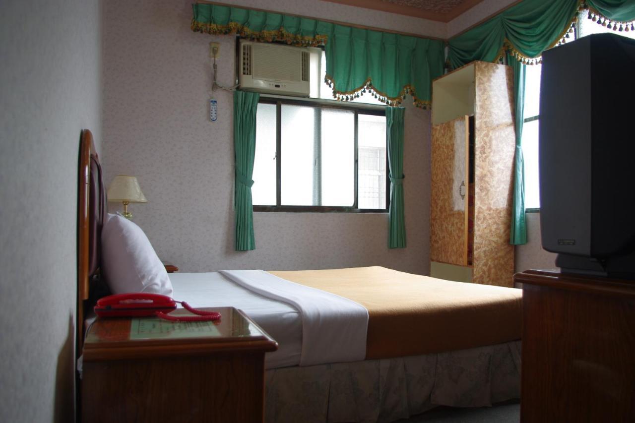 Uni Hotel Taitung Bagian luar foto