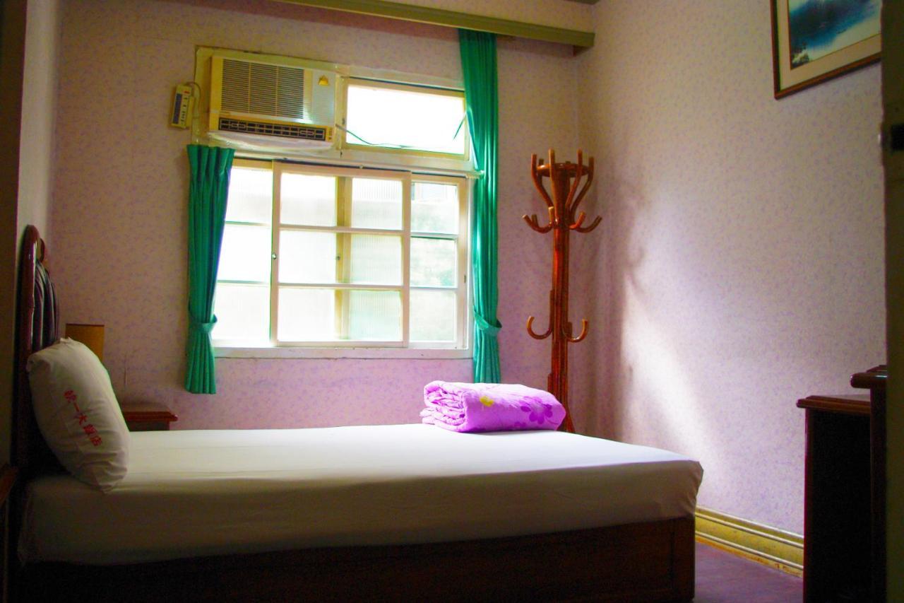 Uni Hotel Taitung Bagian luar foto