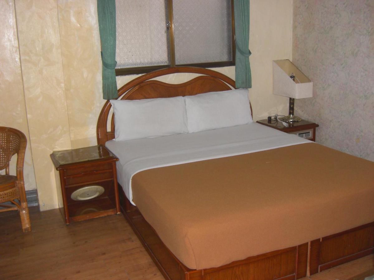 Uni Hotel Taitung Bagian luar foto