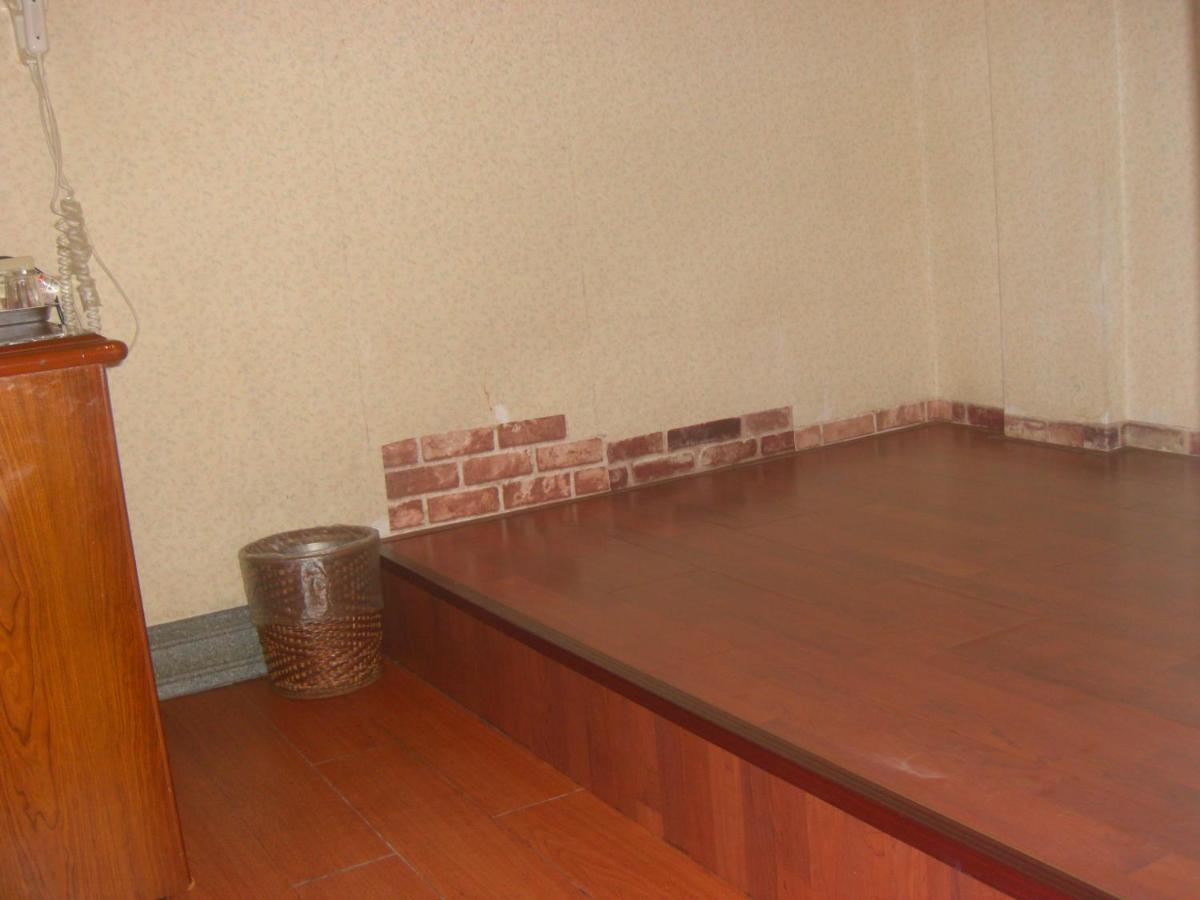 Uni Hotel Taitung Bagian luar foto